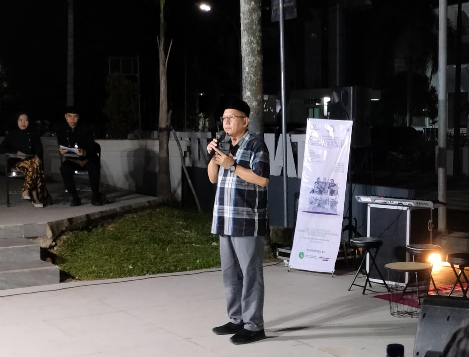 Pamong Budaya Ahli Muda Disdikbud Kukar, Agus Syarifudin. Pamong Budaya Ahli Muda Disdikbud Kukar, Agus Syarifudin.