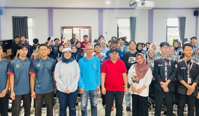 Pemkot Bersama WCD Kota Bontang Gelar Bersih untuk Merdeka untuk Sambut HUT RI ke-80