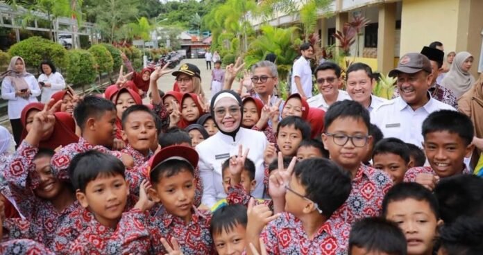 IMG-20250928-WA0116 Pemkot Bontang Luncurkan Program Pemeriksaan Kesehatan Gratis Anak Sekolah