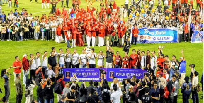 Pemkot Bontang Buka Turnamen Sepak Bola Pupuk Kaltim Cup 2025