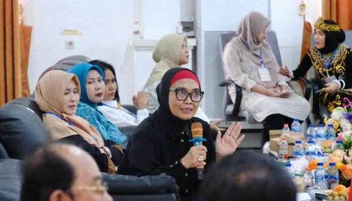Wali Kota Bontang Neni Moerniaeni paparkan strategi penurunan stunting dalam sebuah Seminar Nasional yang digelar Fakultas Kedokteran Universitas Muhammadiyah Kalimantan Timur (UMKT).