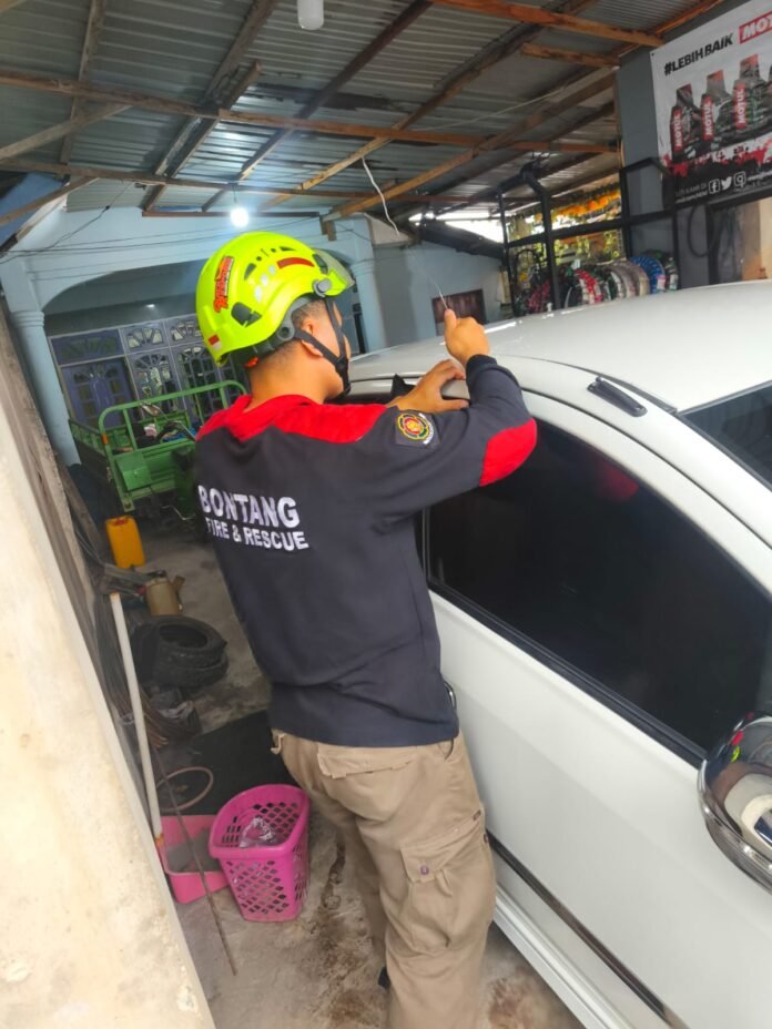 tim rescue Dinas Pemadam Kebakaran dan Penyelamatan